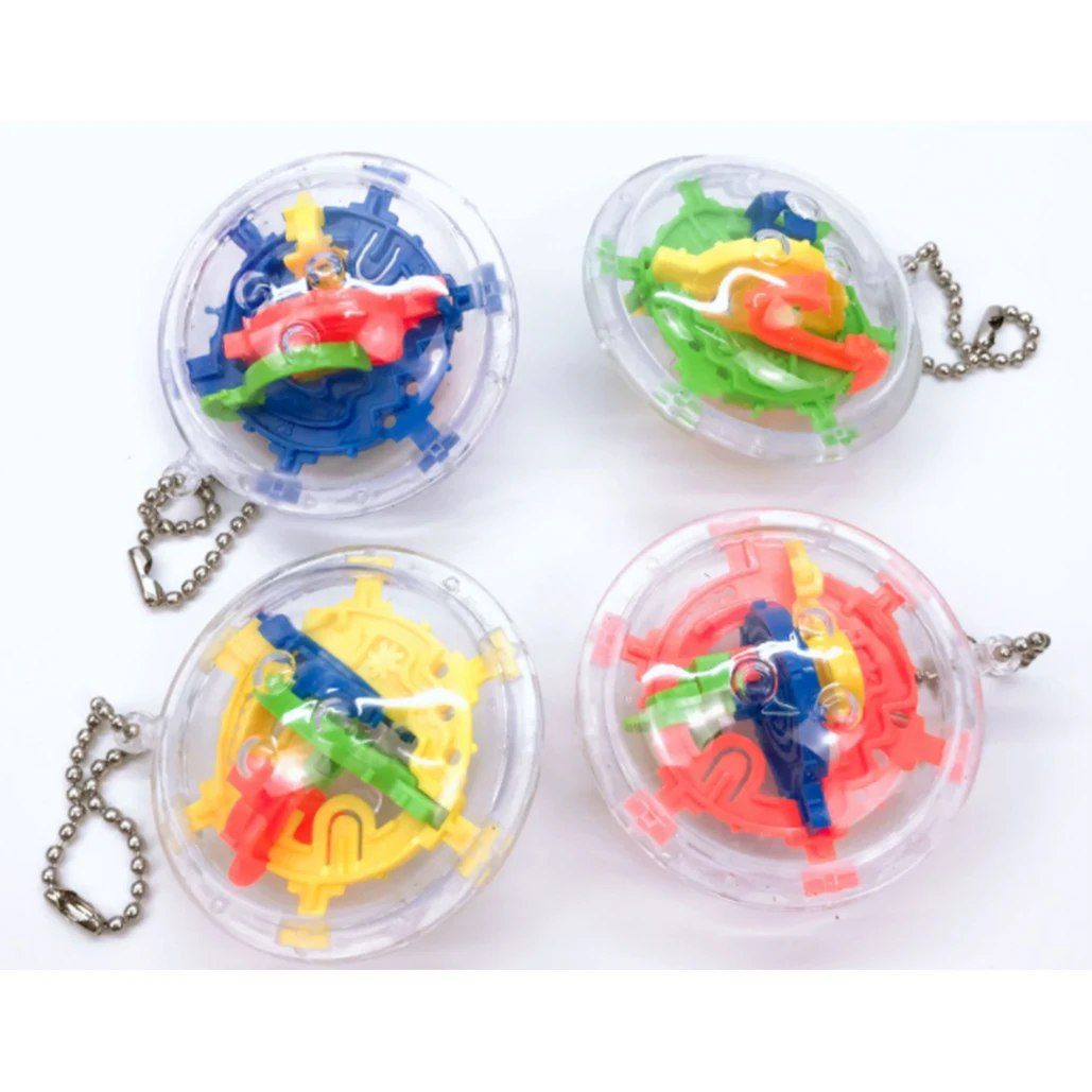 3D Brainy Maze Keychain 1