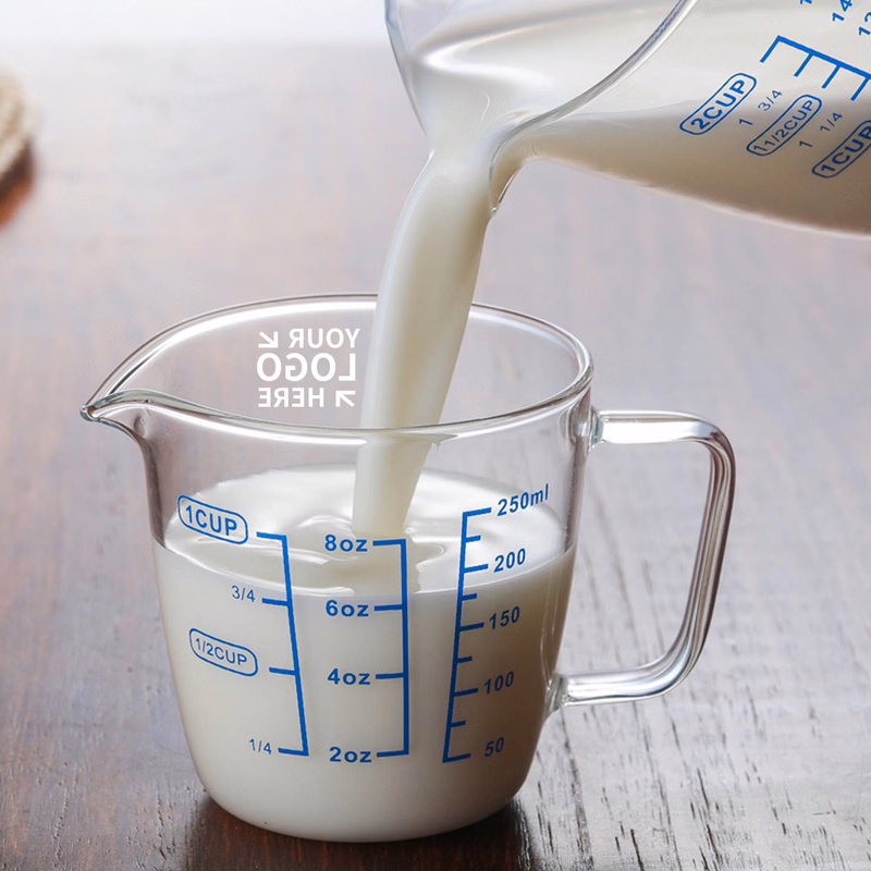 8 Oz. Glass Measuring Cup w/Lid