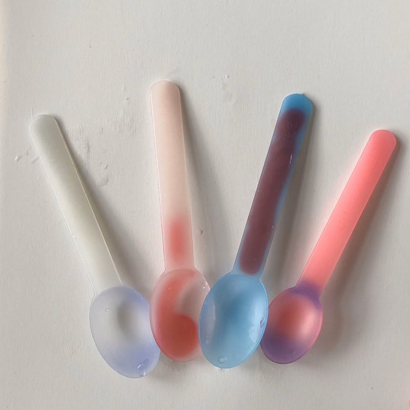 Color-Changing Ice Cream Plastic Spoon