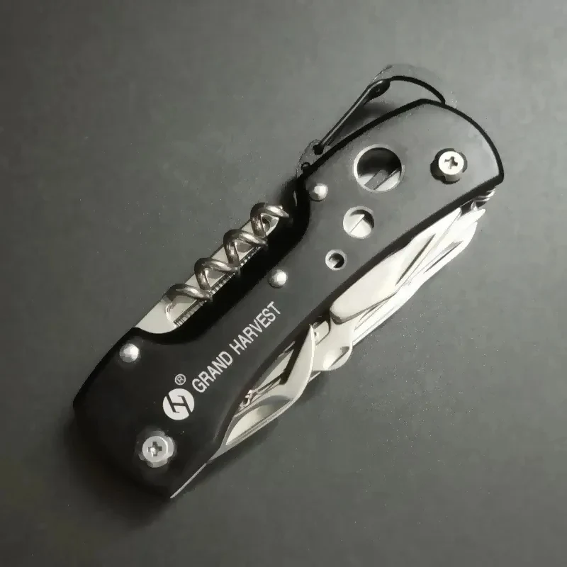 14 in 1 Swiss Army Knife 1