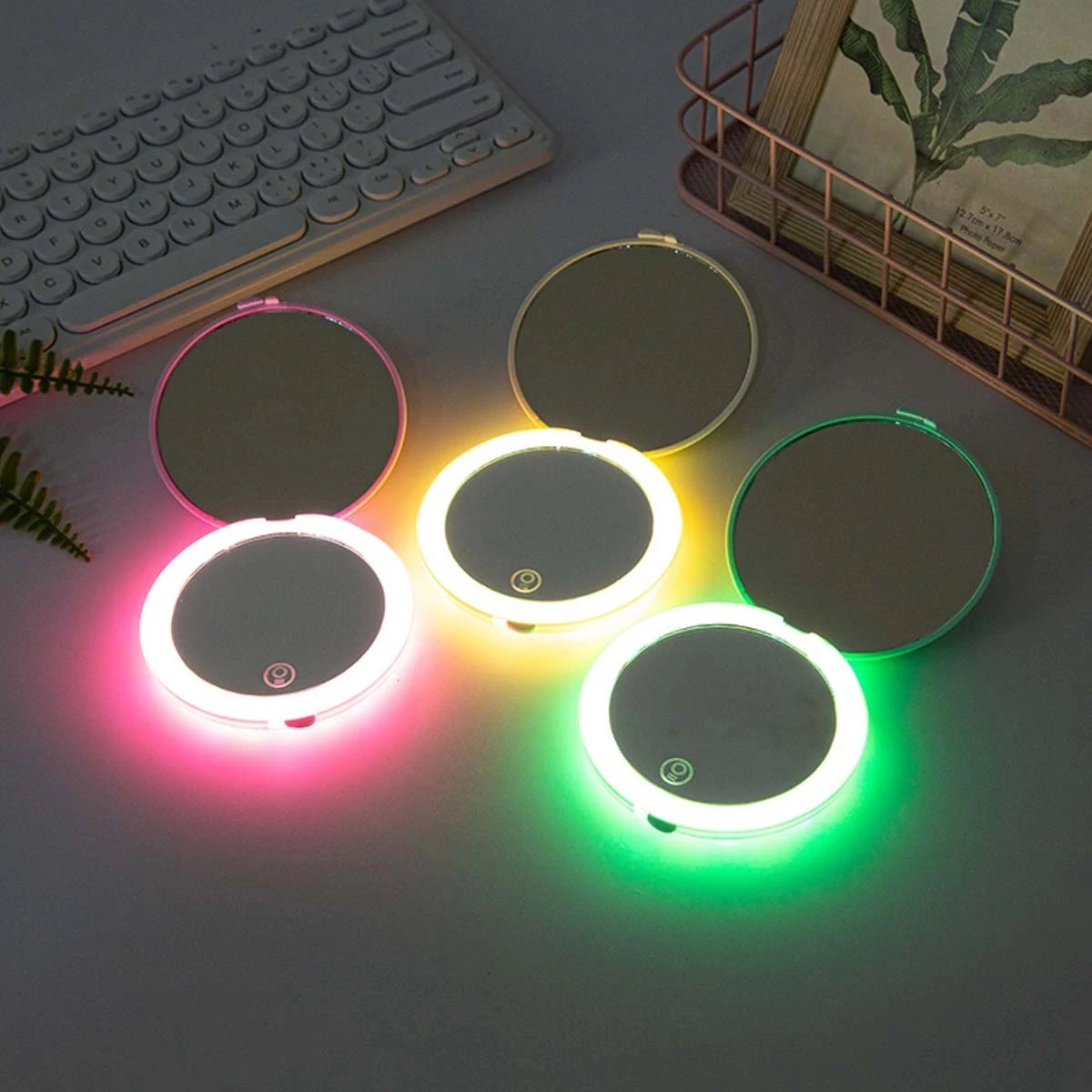 Rechargeable Led Compact Makeup Mirror 1