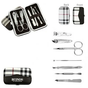 Stripes Surface 7 Pieces Manicure Set 1