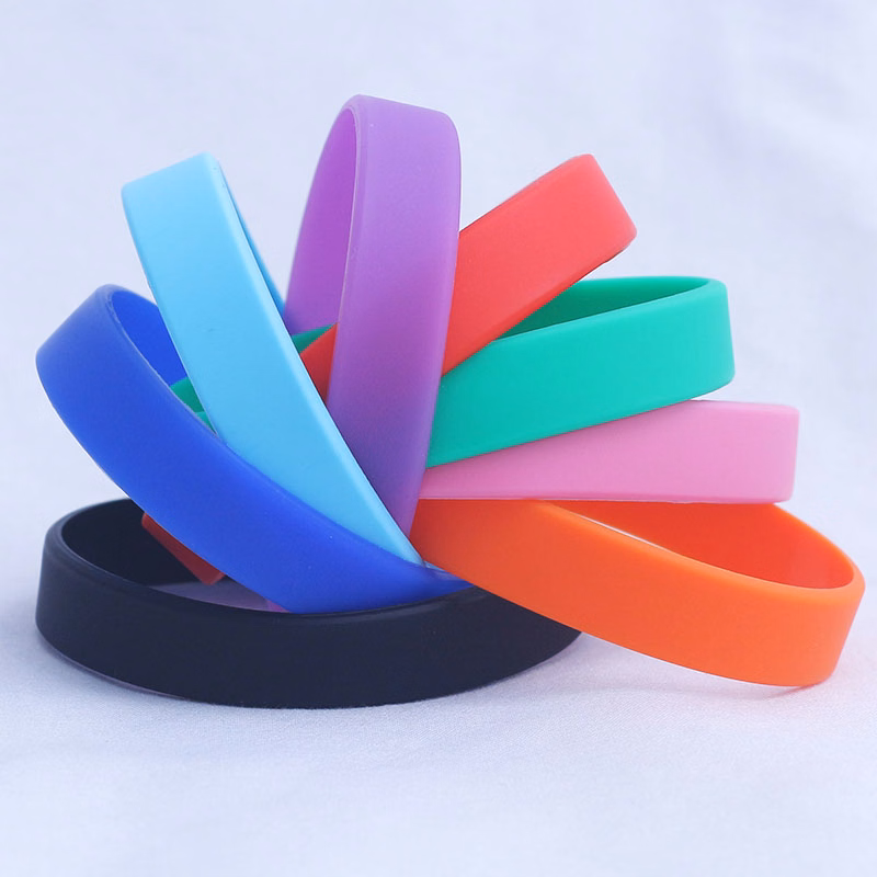 Luminous sports bracelet