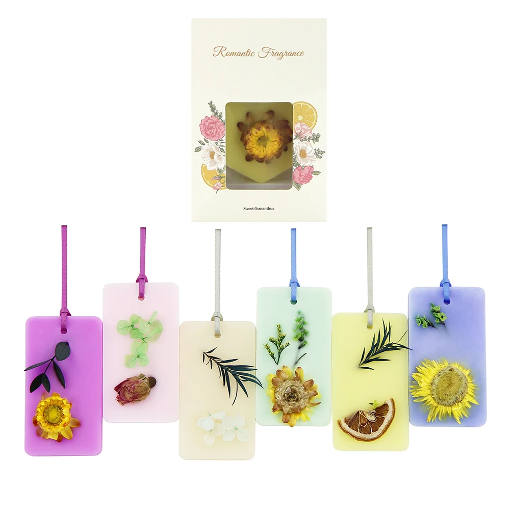 Dried Flower Scented Wax Pendant 1