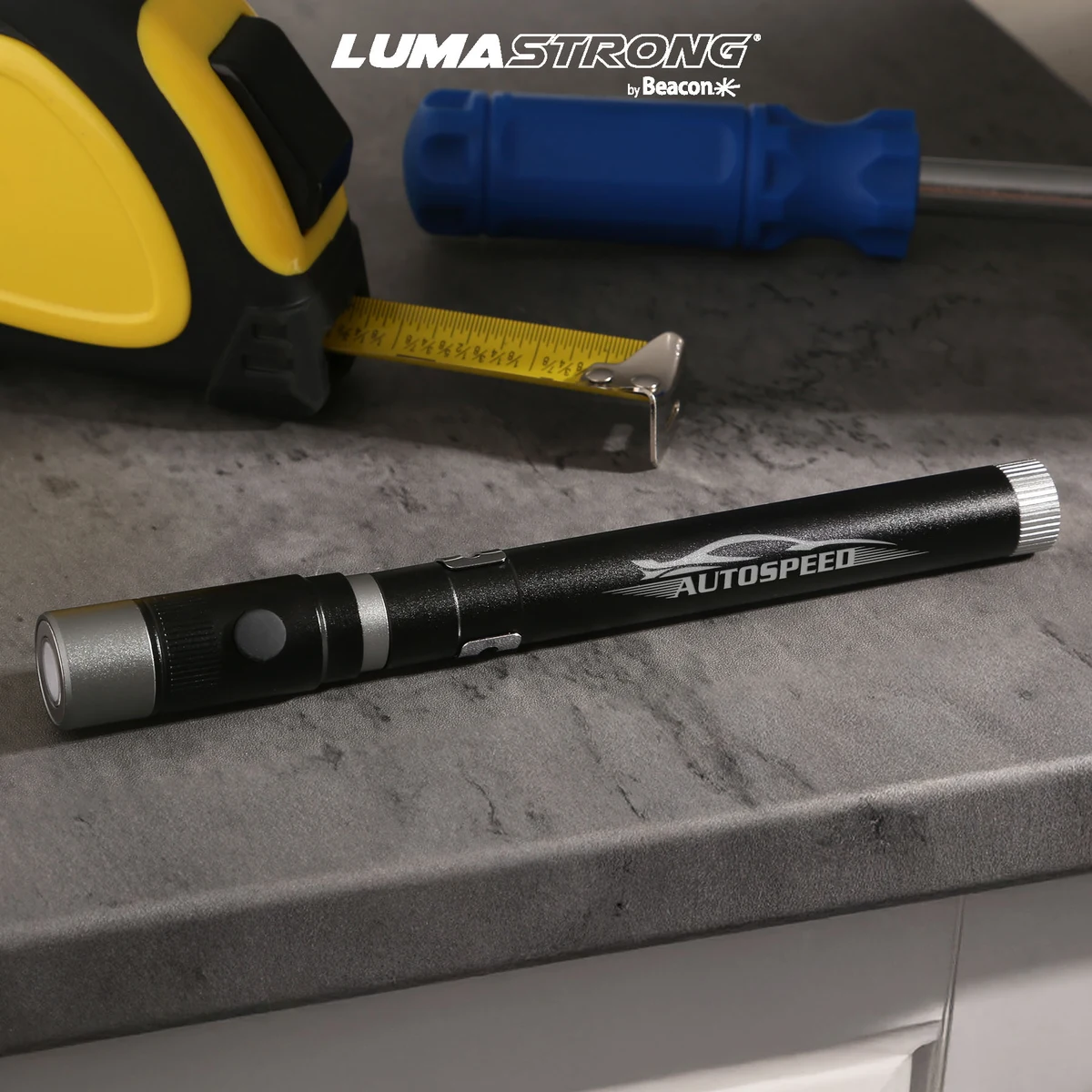 reNew Rechargeable Telescopic Work Flashlight 1