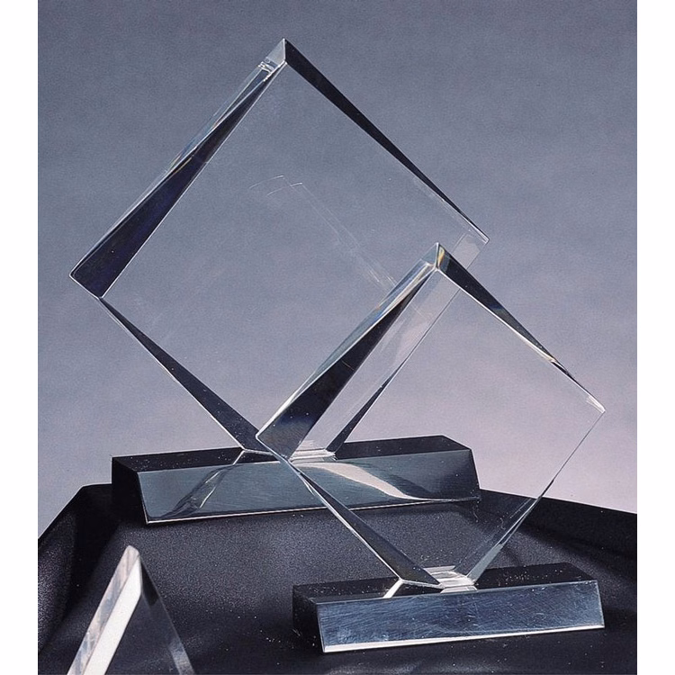 7" x 6-1/2" Diamond Crystal Clear Acrylic Award w/ Black Base