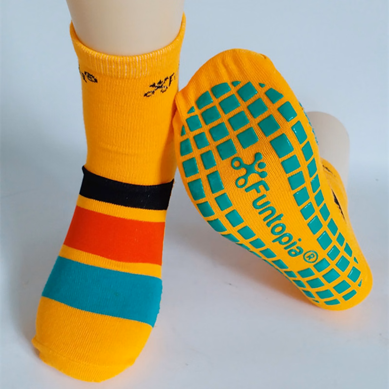 Women Soft Non Slip Trampoline Socks / Yoga Socks