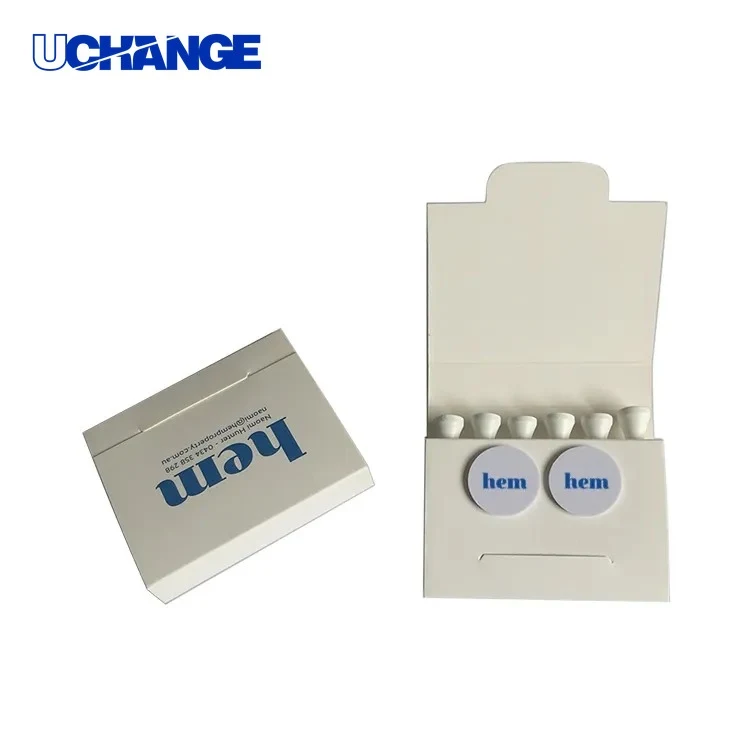 Golf Tee and Ball Marker Matchbook Pack for Events 1
