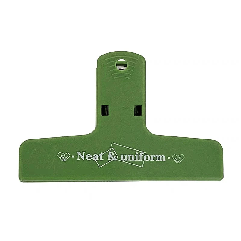 Plastic Magnetic Clip 1