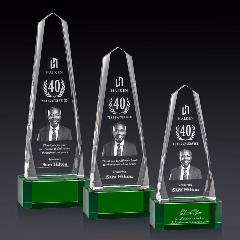 Geneva 3D Award on Base - Green