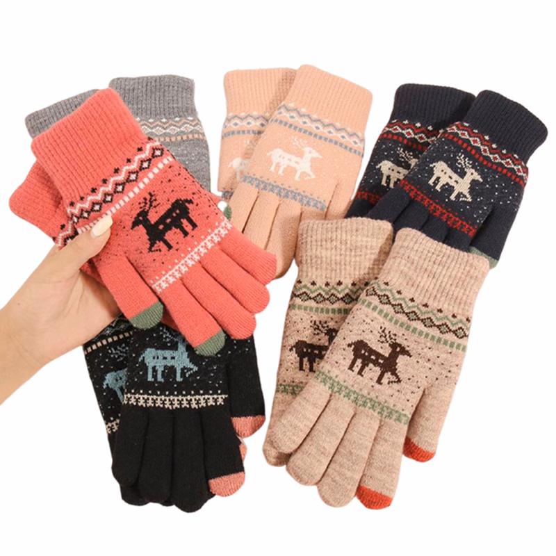 Customizable Cute Deer Pattern Thickened Winter Gloves Warm and Personalizable