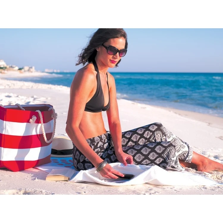 Kangaroo Hidden Pocket Beach Towel 1