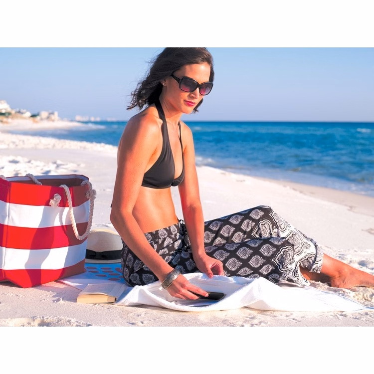 Kangaroo Hidden Pocket Beach Towel