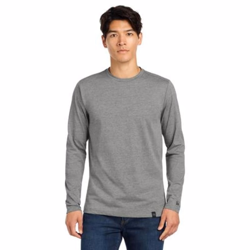 New Era Heritage Blend Long Sleeve Crew Tee.