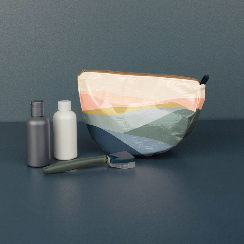 WEDGE POUCH - LAMINATED NON-WOVEN RPET
