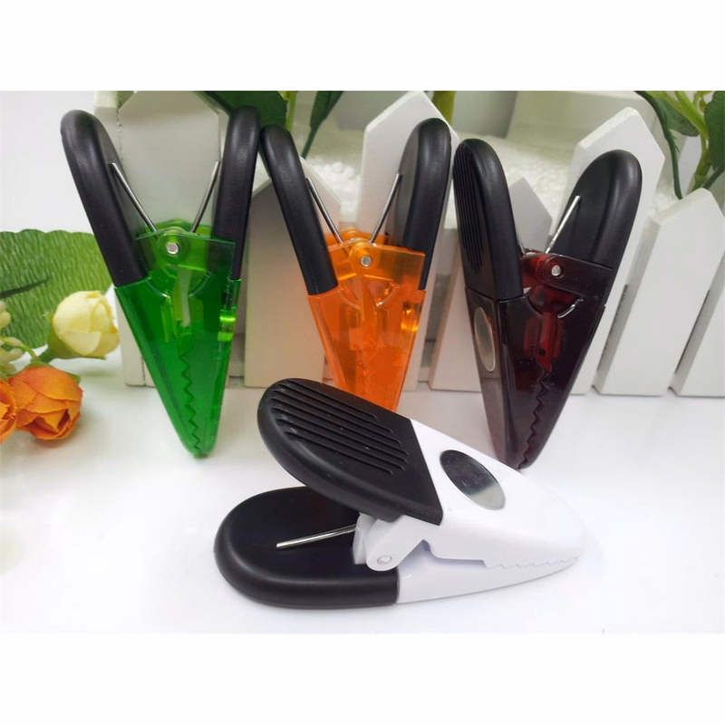 Jumbo Magnetic Clip