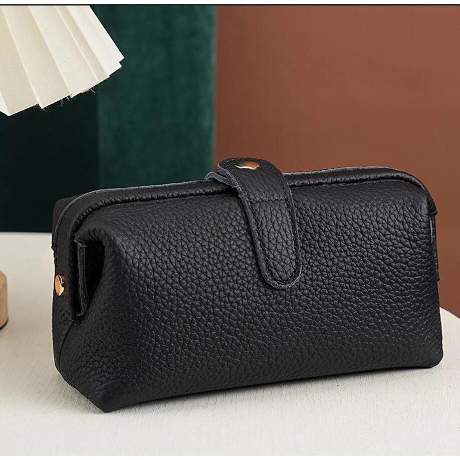 Leather Makeup Bag for Travel and Everyday Organization 1