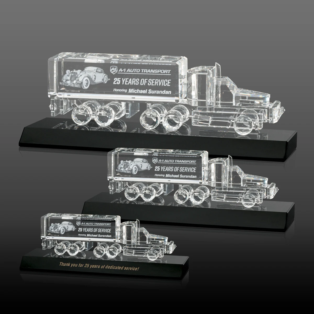 Crystal 18 Wheeler on Base 3D - Black 1
