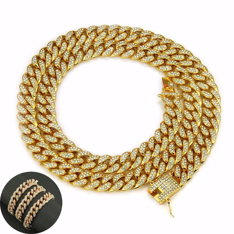 Gold Necklace with Diamond