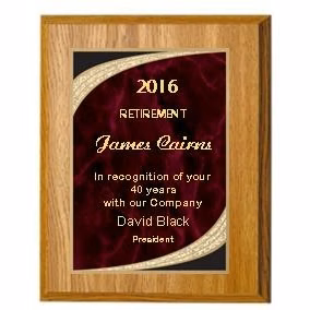7" x 9" Oak Finish Plaque with a Red Majestic Plate