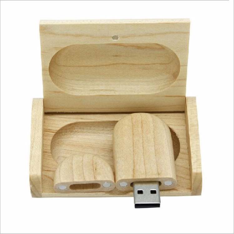 32 GB Wood USB Flash Drive with Wooden Box