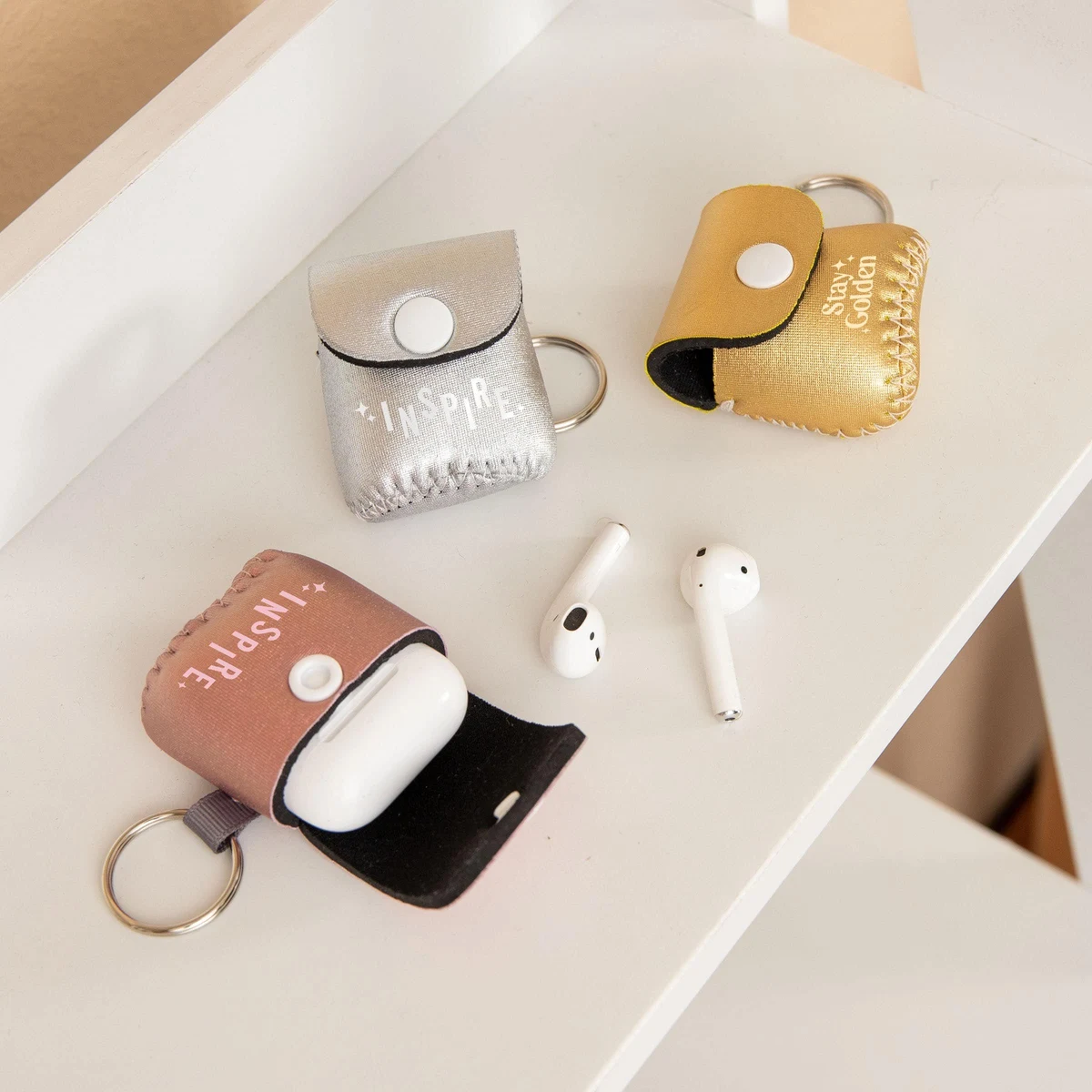AIRPODS 2ND GEN COVER - METALLIC NEOPRENE 1
