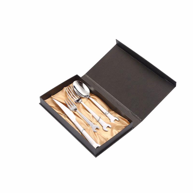TABLEWARE SET