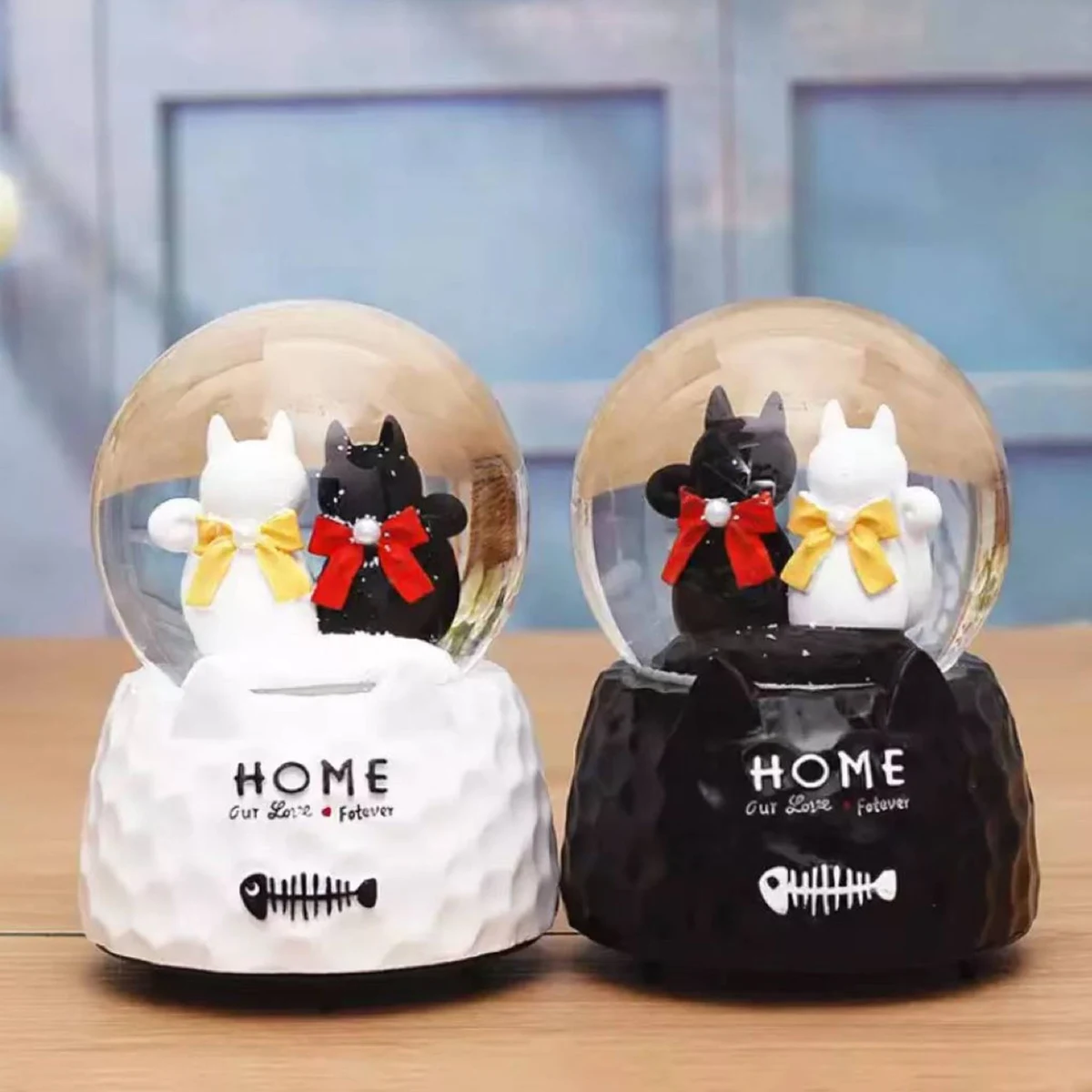 Custom Lovely Cat Snow Globe Ornament 1