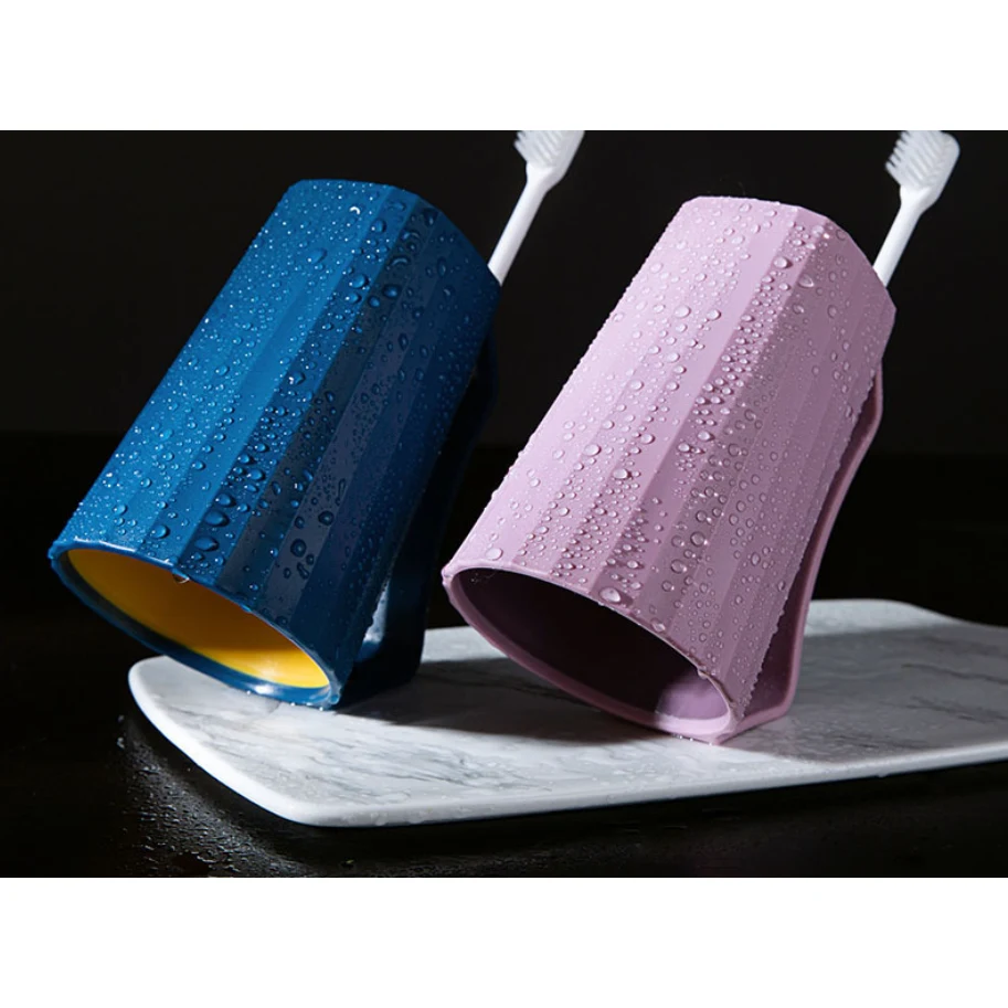 TOOTHBRUSH CUP 1