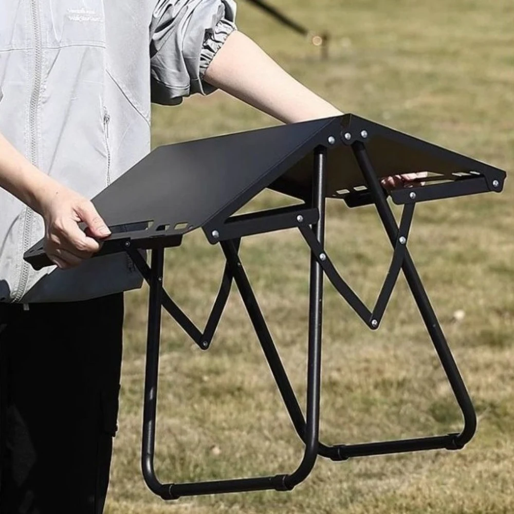 Foldable And Combinable Tactical Table 1