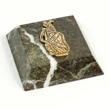 Green Solid Marble Paperweight with Brass Golf Symbol 1