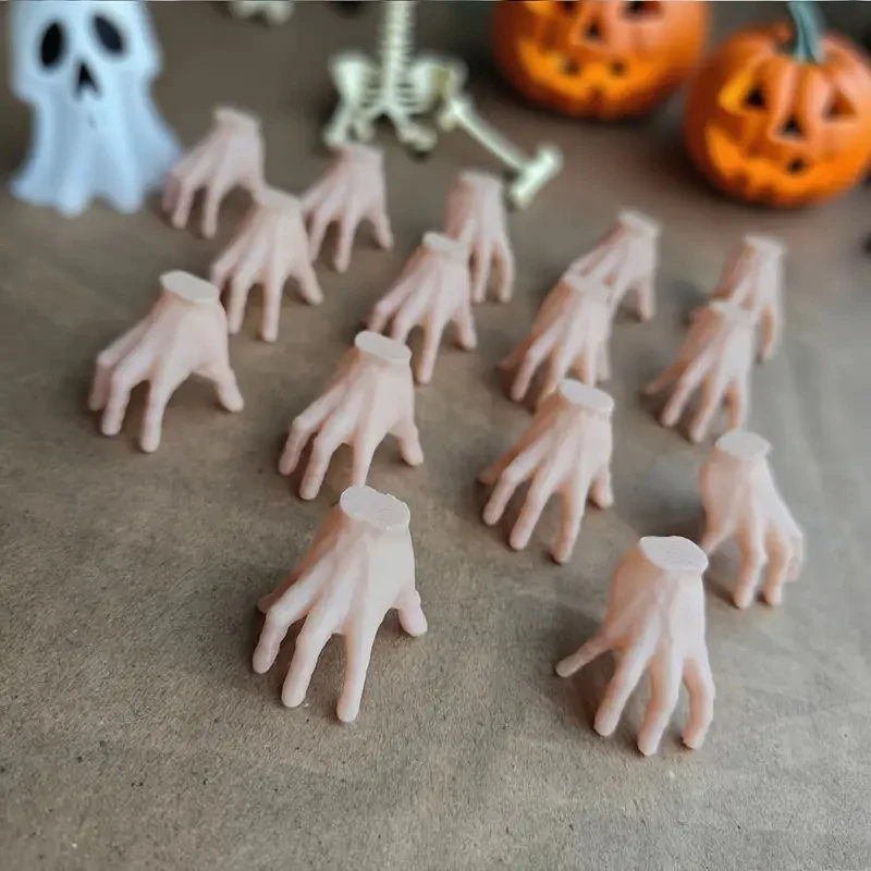 Halloween Hand Figurines 1
