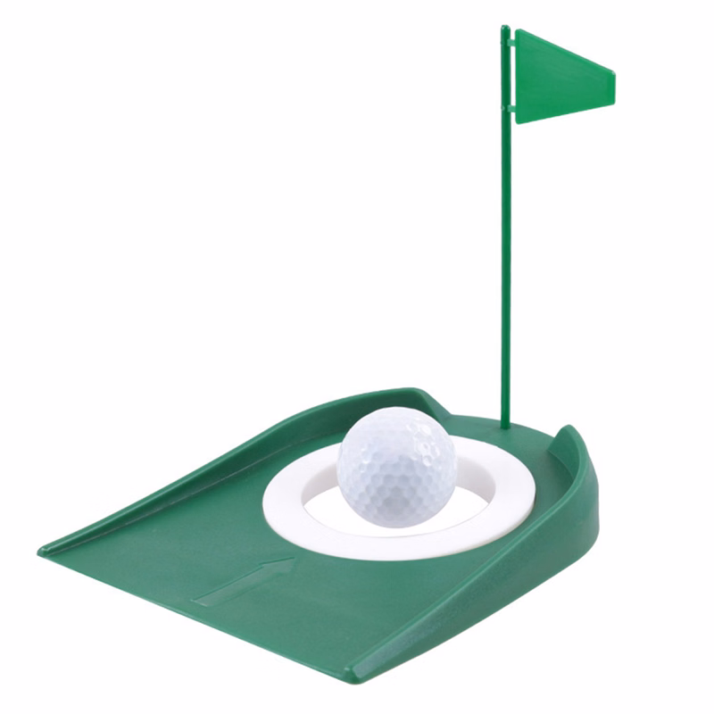 Green Flag Putting Training Hole