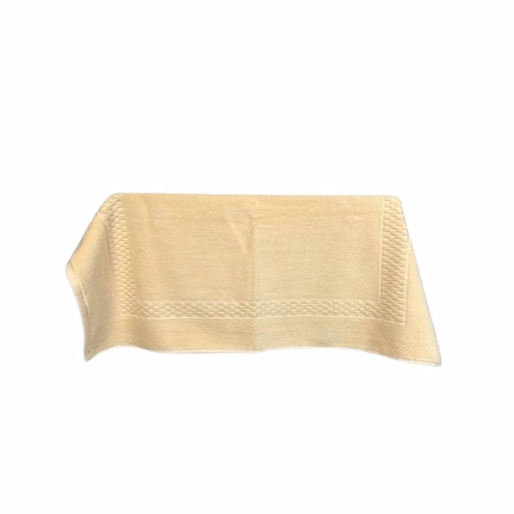 Bathmat in Ecru, 22 x 30, 8.50 lb.