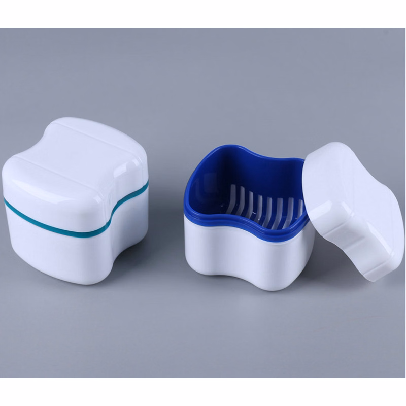 Denture Cup with Strainer