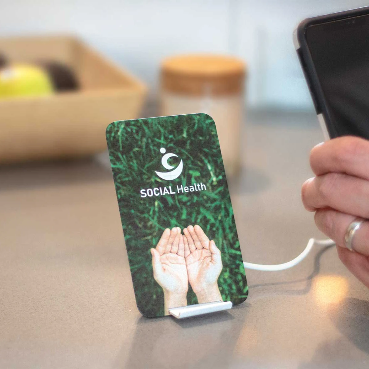 Prontimus Wireless Charger & Phone Stand 1