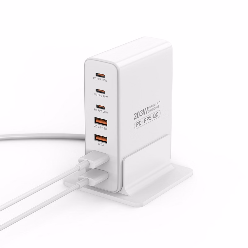 200W Fast Charging Multi-Port Charger