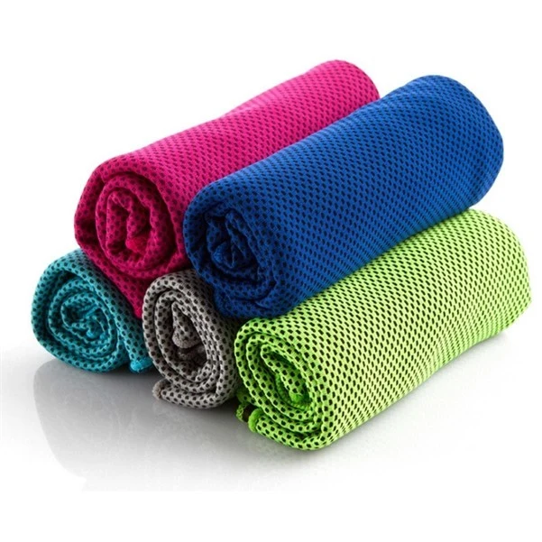 Sport Cool Towel In Plastic Case 1