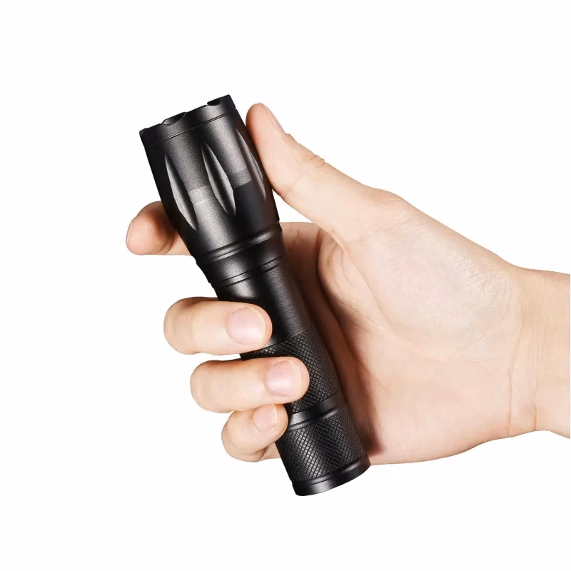 Retractable Zoom Flashlight With Lithium Battery