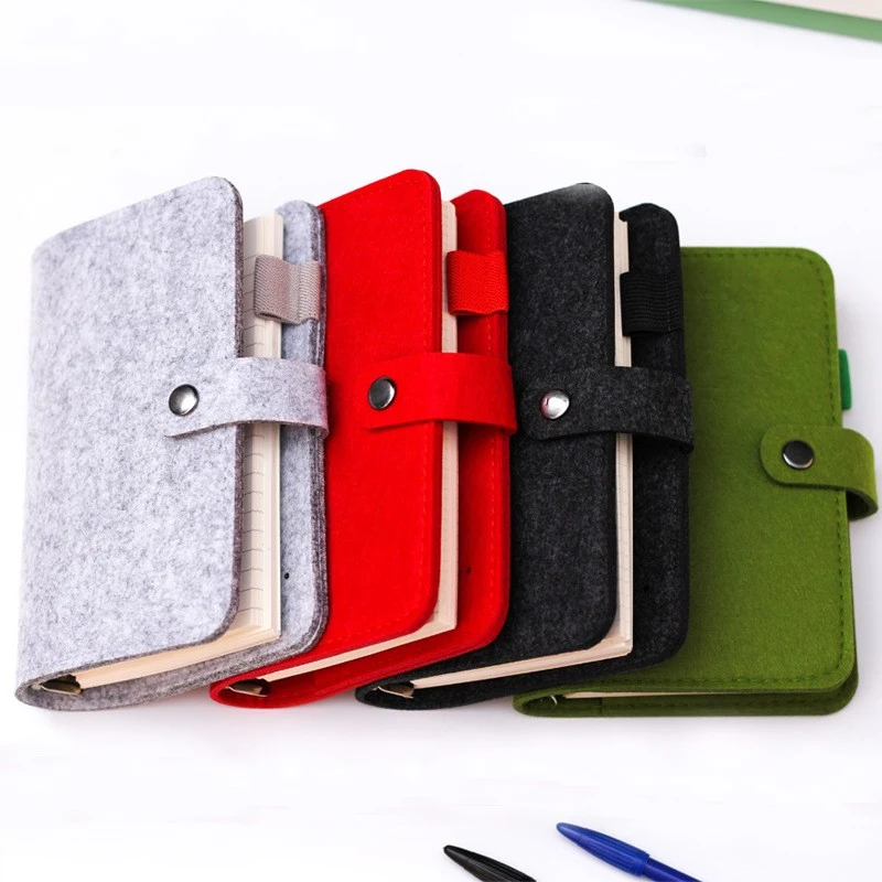 Felt Loose-Leaf Notebook 1