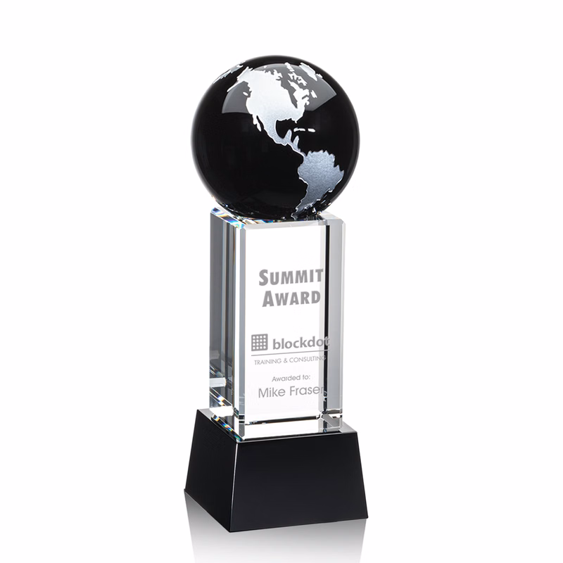 Luz Globe Award on Base - Black/Silver