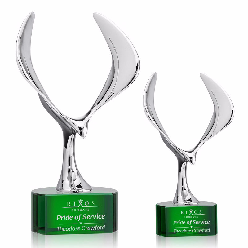 Maverick Eagle Award on Paragon Base - Green