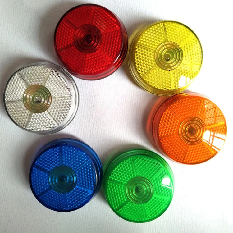 Round Safety Blinking Light With Clip 1
