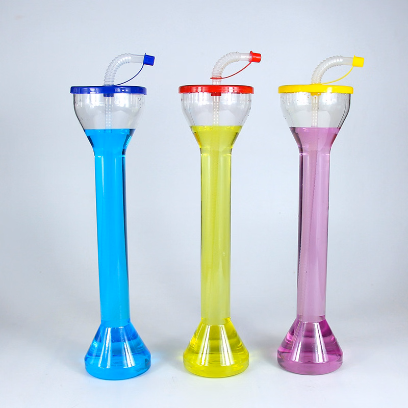 17oz Plastic Cup with Straw Yard