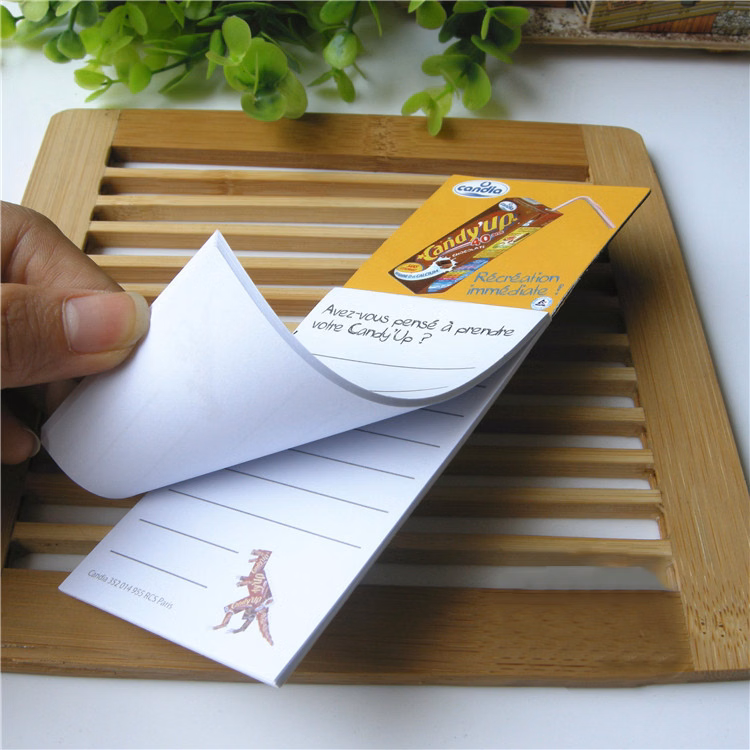 Scratchpad with Magnets