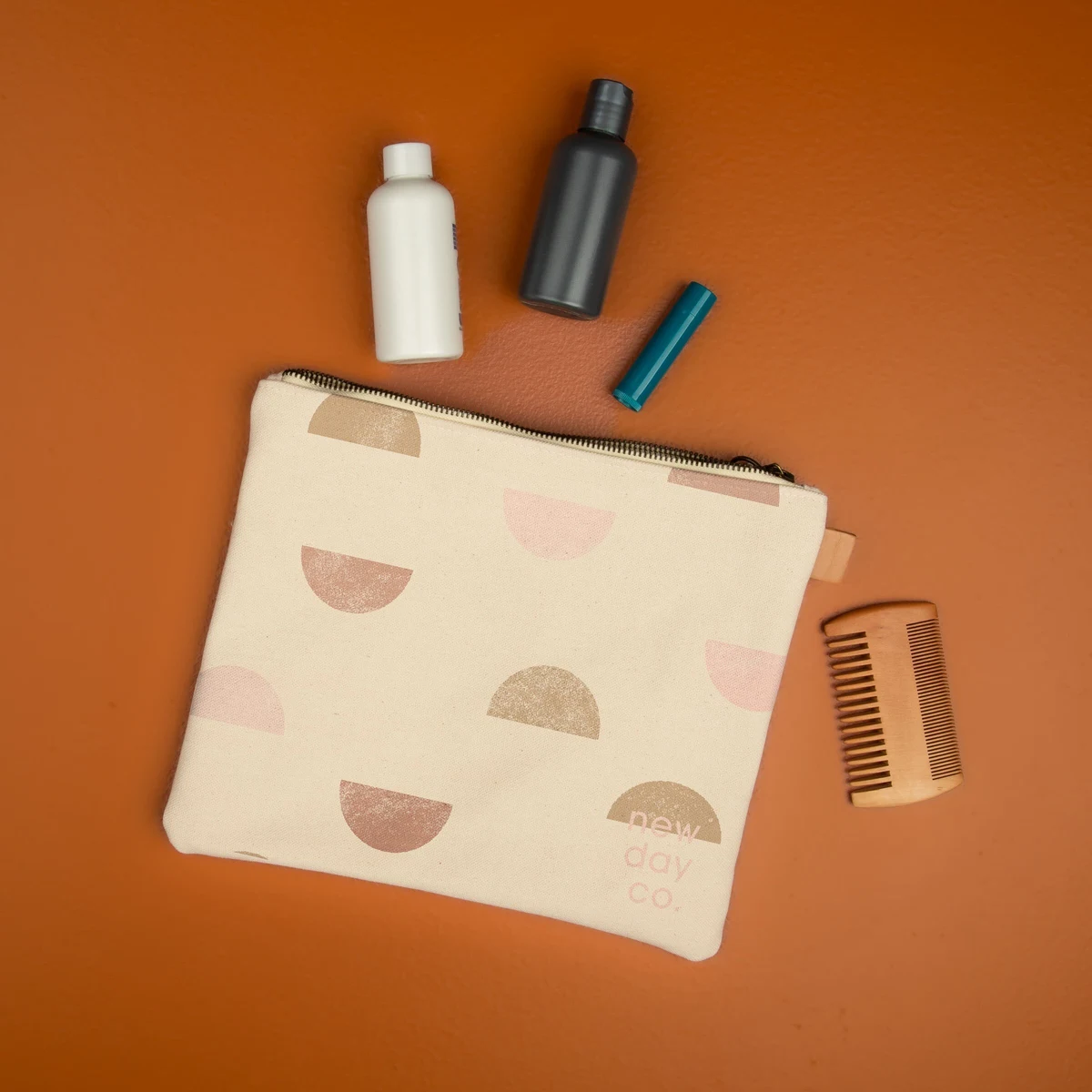 DOLLFACE POUCH - HEAVYWEIGHT CANVAS WITH LEATHER 1