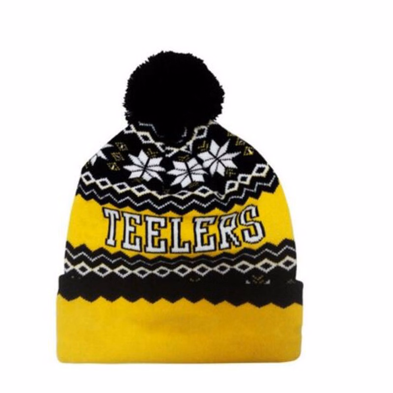 Cuffed Knit Beanie with Pom