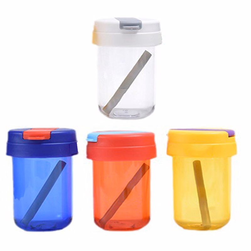 Plastic Cup With Straw