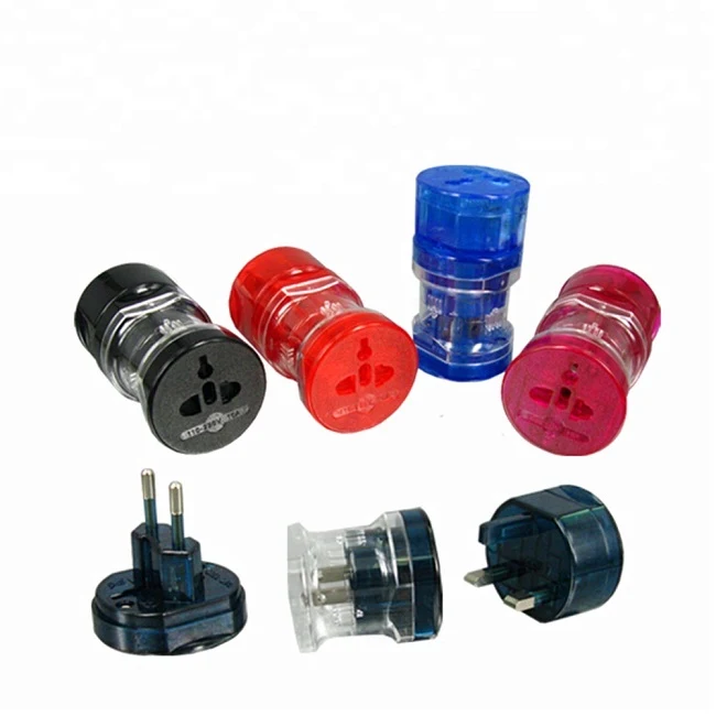 Universal Travel Kit Adapter 1