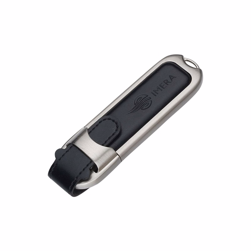 Italia USB Flash Drive w/Key Chain (1 GB)